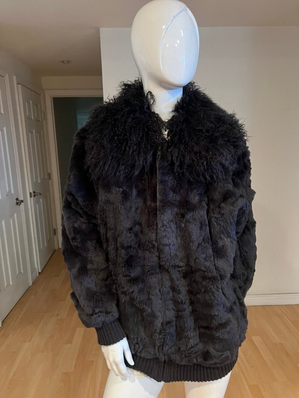 VINTAGE REAL FUR MONGOLIAN TRIM OVERSIZE BOMBER JACKET SIZE XLARGE